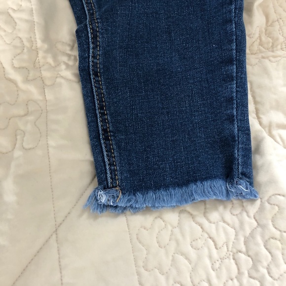 Navy blue ripped jeans from Old Navy! - Picture 3 of 5